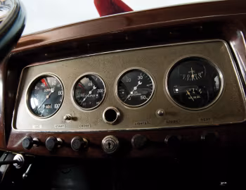 Dashboard 1932 Hupmobile Model I-226 Coupe