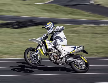 2017 Husqvarna 701 Supermoto '2016–17