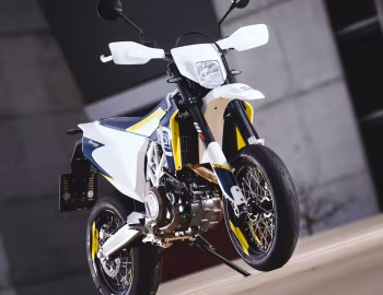 2016 Husqvarna 701 Supermoto '2015–16