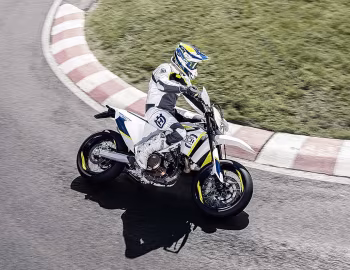 2017 Husqvarna 701 Supermoto '2016–17
