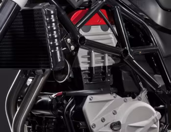 Sous la capuche 2012–13 Husqvarna Nuda 900 '2011–13