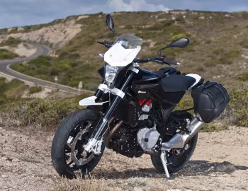2012–13 Husqvarna Nuda 900 with accessories '2011–13