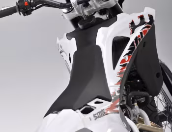 Інтэр'ер 2011 Husqvarna SMS 4 '2010–11