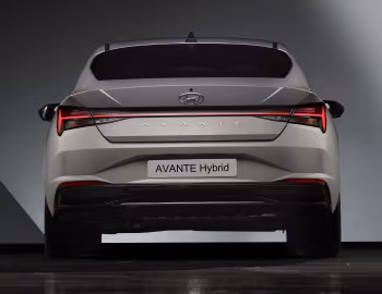 Hyundai Avante Hybrid (CN7) '08.2020–03.2023