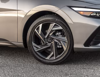 2024–pr. Hyundai Elantra Limited [North America] (CN7) '2023–pr.
