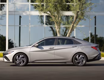 2024–pr. Hyundai Elantra Limited [North America] (CN7) '2023–pr.