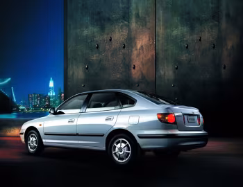 Hyundai Elantra Hatchback [Worldwide] (XD) '2000–03