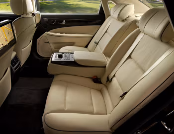 Интерьер 2014–16 Hyundai Equus [North America] '2013–16