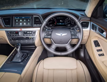 Торпедо Hyundai Genesis [UK-spec] (DH) '2015–16