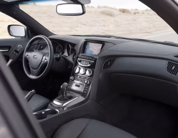 Интерьер 2013–16 Hyundai Genesis Coupe [North America] '2012–16
