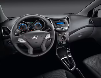 Інтер'єр Hyundai HB20 '2012–15