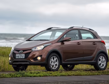 Hyundai HB20X '2013–15
