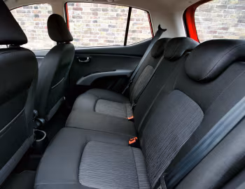 Интерьер Hyundai i10 [UK-spec] '2010–13