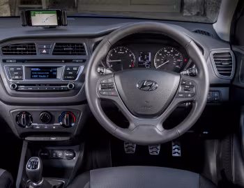Передня панель Hyundai i20 Active [UK-spec] (GB) '2016–18