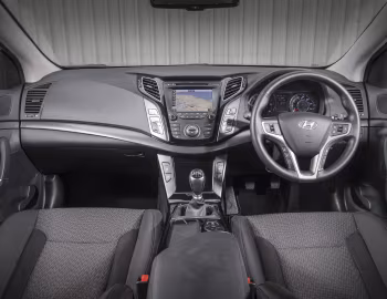 Торпедо Hyundai i40 [UK-spec] '2015–18
