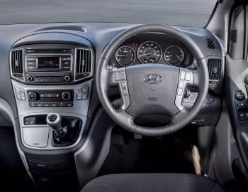 Передня панель Hyundai i800 '2018–21