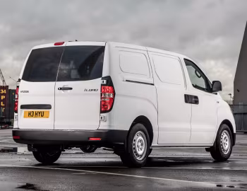 Hyundai iLoad [UK-spec] '2016–18