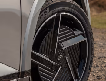 Hyundai IONIQ 5 [UK-spec] '2024–pr.