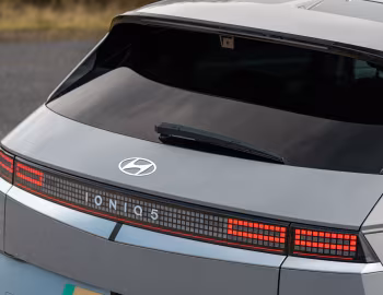 Hyundai IONIQ 5 [UK-spec] '2024–pr.
