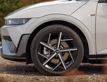 Hyundai IONIQ 5 N Line [UK-spec] '2024–pr.