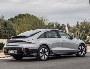 2023–25 Hyundai IONIQ 6 SE [North America] '2023–25