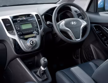 Інтер'єр Hyundai ix20 [UK-spec] (JC) '2010–15