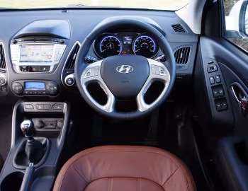 Передня панель Hyundai ix35 [UK-spec] (LM) '2010–13