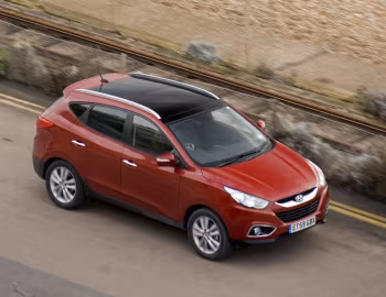 Hyundai ix35 [UK-spec] (LM) '2010–13