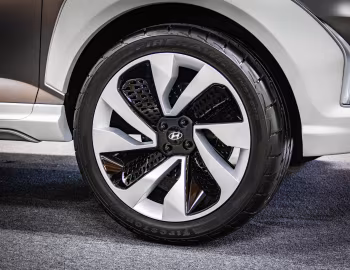 Hyundai SAGA EV '11.2018
