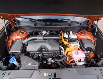 Sous la capuche Hyundai Santa Fe Hybrid [EU-spec] (MX5) '2024–pr.