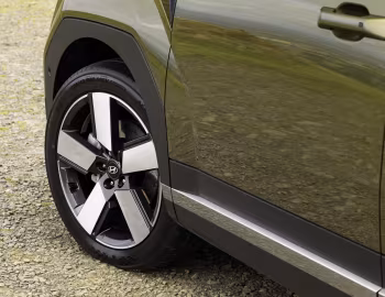 Hyundai Santa Fe Hybrid [UK-spec] (MX5) '2024–pr.