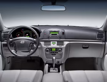 Інтер'єр Hyundai Sonata (NF) '09.2004–11.2007