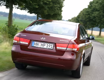 Hyundai Sonata (NF) '11.2007–09.2009