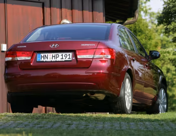 Hyundai Sonata (NF) '11.2007–09.2009