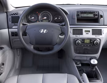 Торпедо Hyundai Sonata (NF) '09.2004–11.2007