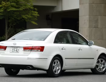 Hyundai Sonata [Japan] (NF) '2005–07