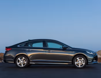 Hyundai Sonata Active [Australia] (LF) '2017–19