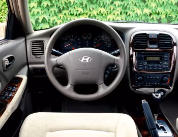 Front panel 2002–04 Hyundai Sonata [North America] (EF) '01.2001–08.2004