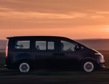 Hyundai Staria Hybrid [EU-spec] '2024–pr.