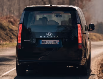 Hyundai Staria Hybrid [EU-spec] '2024–pr.