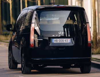 Hyundai Staria Hybrid [EU-spec] '2024–pr.