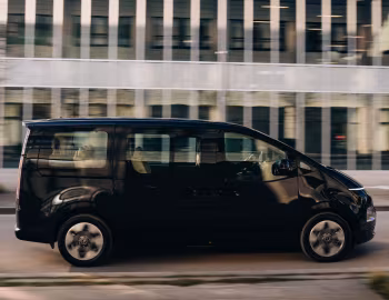 Hyundai Staria Hybrid [EU-spec] '2024–pr.