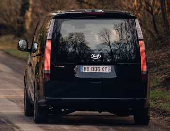 Hyundai Staria Hybrid [EU-spec] '2024–pr.