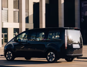 Hyundai Staria Hybrid [EU-spec] '2024–pr.