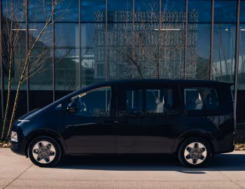 Hyundai Staria Hybrid [EU-spec] '2024–pr.