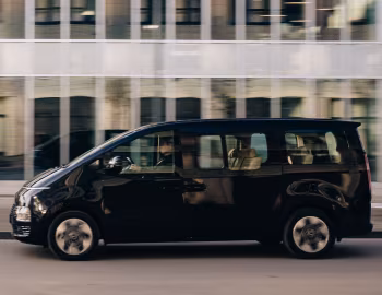 Hyundai Staria Hybrid [EU-spec] '2024–pr.