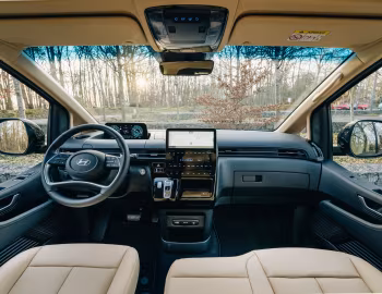 Panneau avant Hyundai Staria Hybrid [EU-spec] '2024–pr.