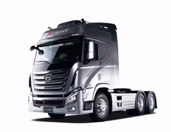 Hyundai Trago Xcient 6×2 Tractor '2013–15
