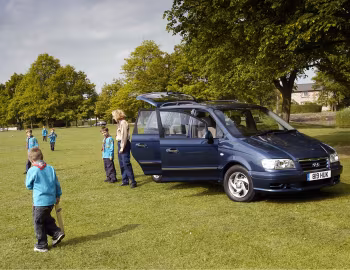 Hyundai Trajet [UK-spec] (FO) '2004–08