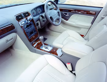 Интерьер Hyundai XG [UK-spec] '1998–2003